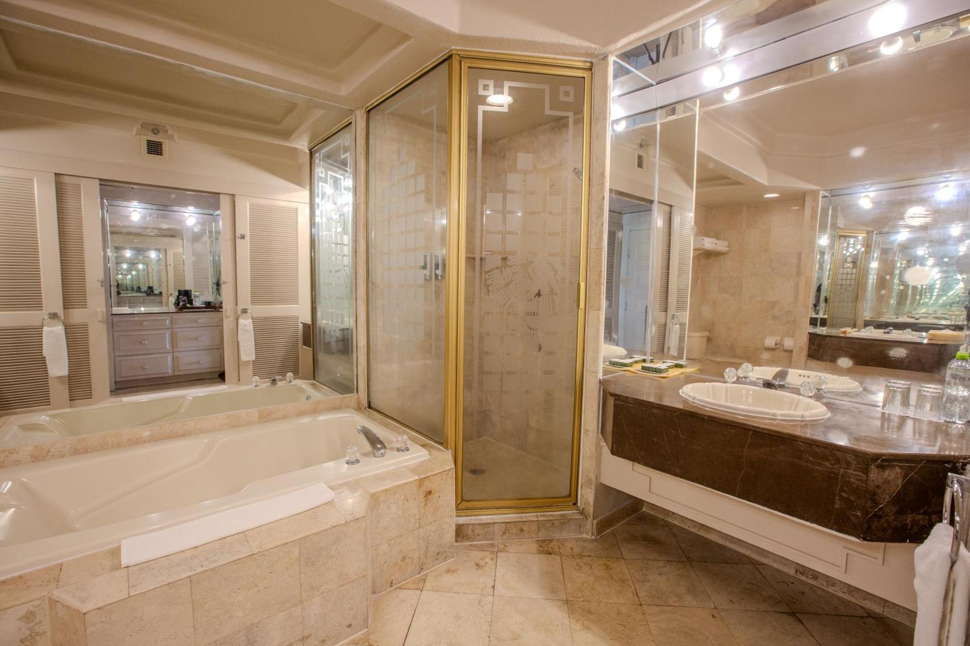 Junior Suite Deluxe,1704923192:JPEG